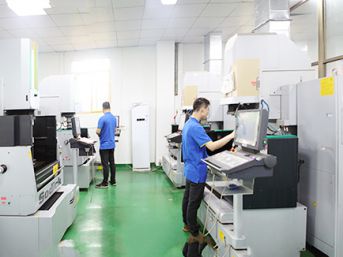 Værksted for fremstilling af forme